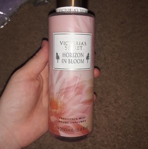 Victorious Secret Horizon In Bloom body mist